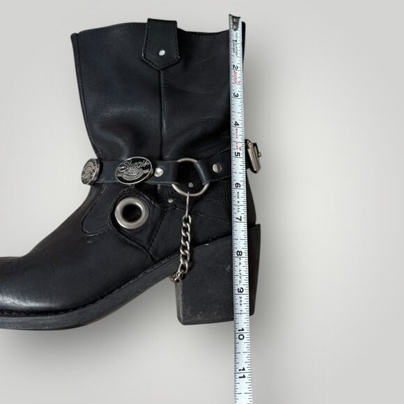 Harley Davidson Women Black Leather Biker Ankle Boots Chain Buckle Sturgis sz 7 - Picture 12 of 13